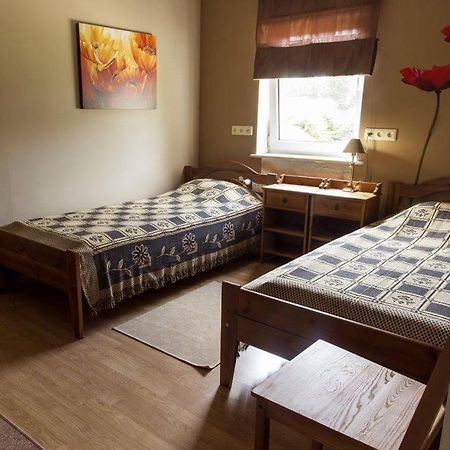 Vahe Guest House Полтсамаа Екстериор снимка