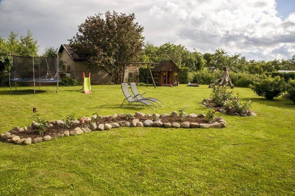 Vahe Guest House Полтсамаа Екстериор снимка