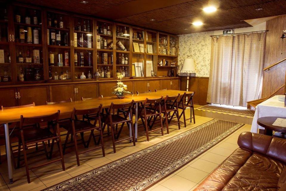 Vahe Guest House Полтсамаа Екстериор снимка