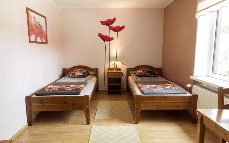 Vahe Guest House Полтсамаа Екстериор снимка